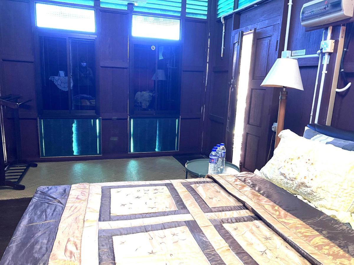 Oyo Home 90495 Homestay Kampung Kota Aur 숭가이페타니 외부 사진