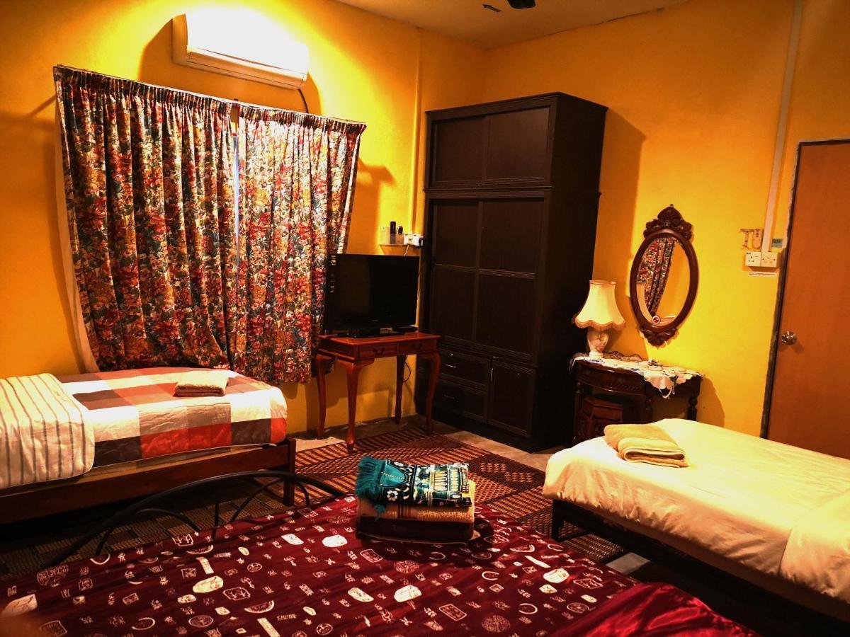 Oyo Home 90495 Homestay Kampung Kota Aur 숭가이페타니 외부 사진
